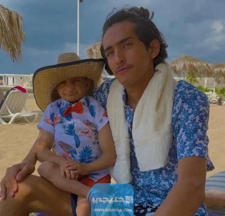 هل اليوتيوبر عزيز متزوج وله اولاد