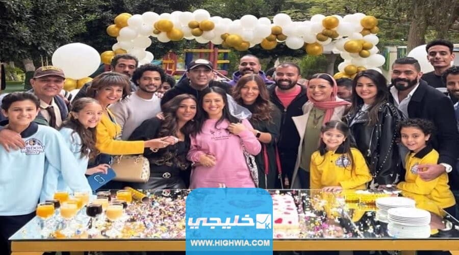 ملخص قصة مسلسل حكايات جروب الدفعة