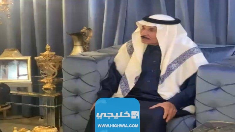 من هو خطاط الشهادتين في العلم السعودي