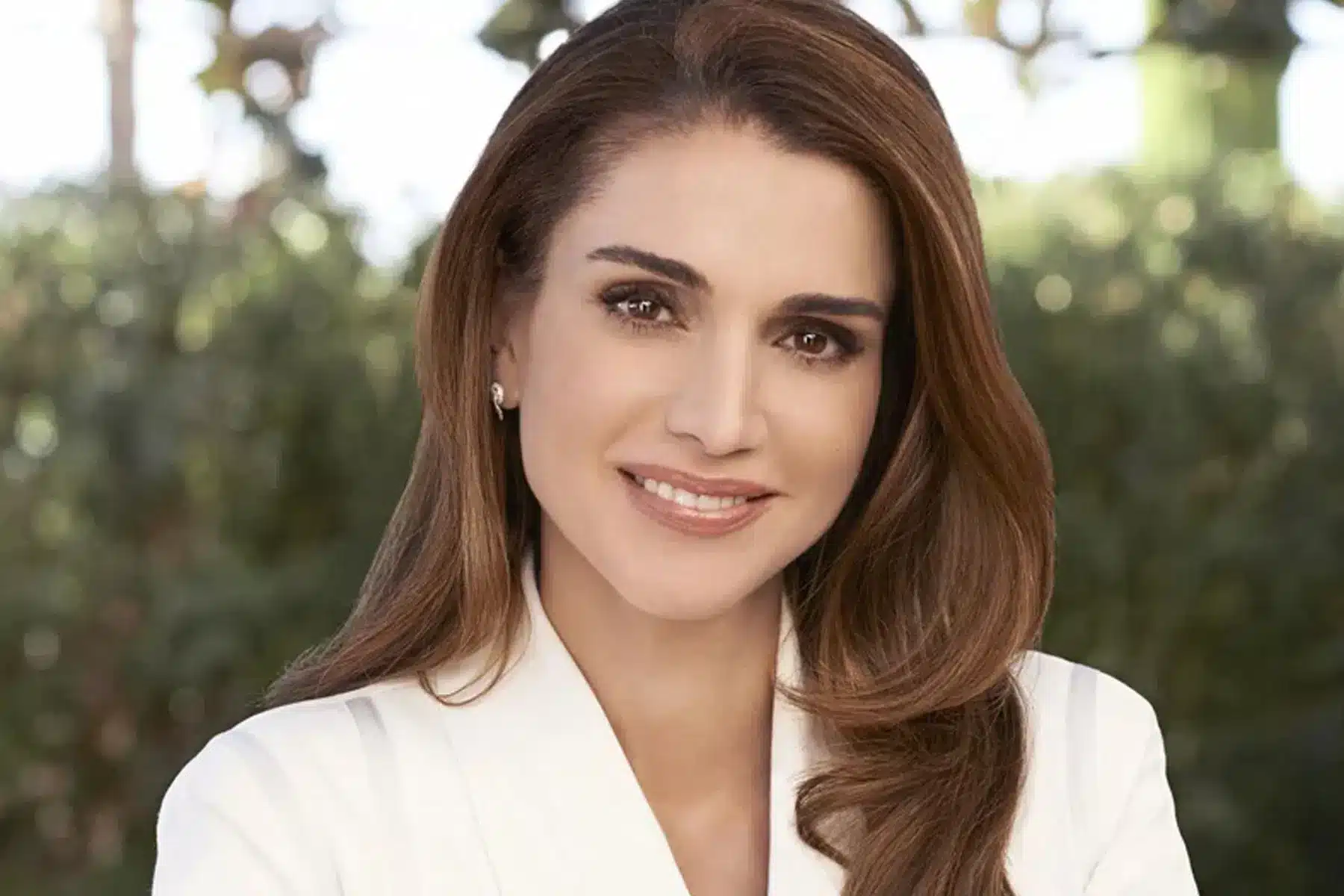 من هي الملكة رانيا العبد الله