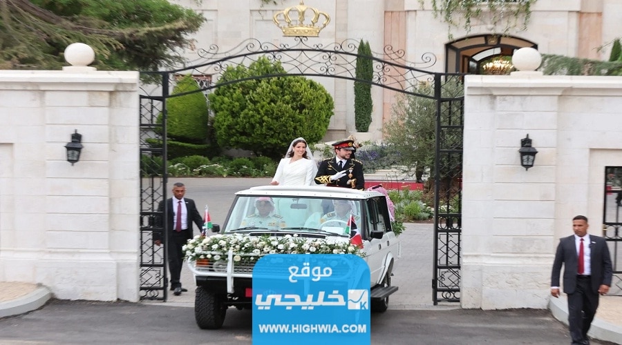 نوع سيارة زفاف الأمير الحسين