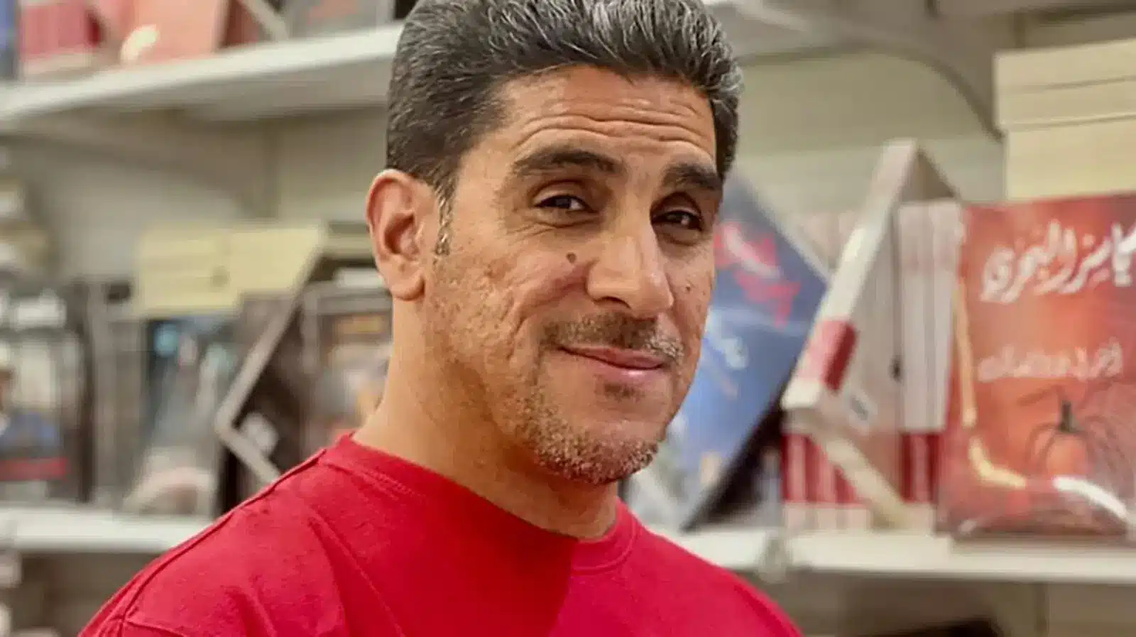 "من