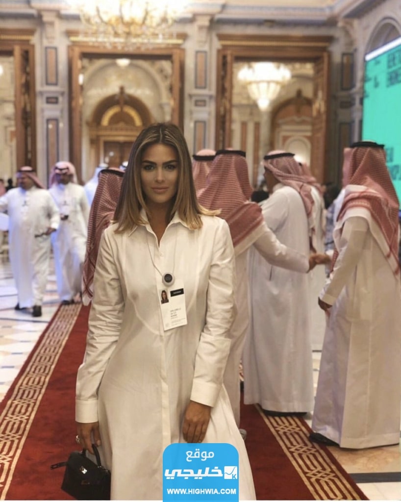 كارلا ديبيلو زوجة ياسر الرميان