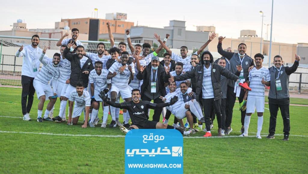 الطائي ضد ضمك