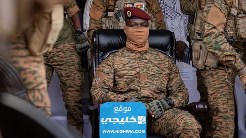 من هو <yoastmark class=