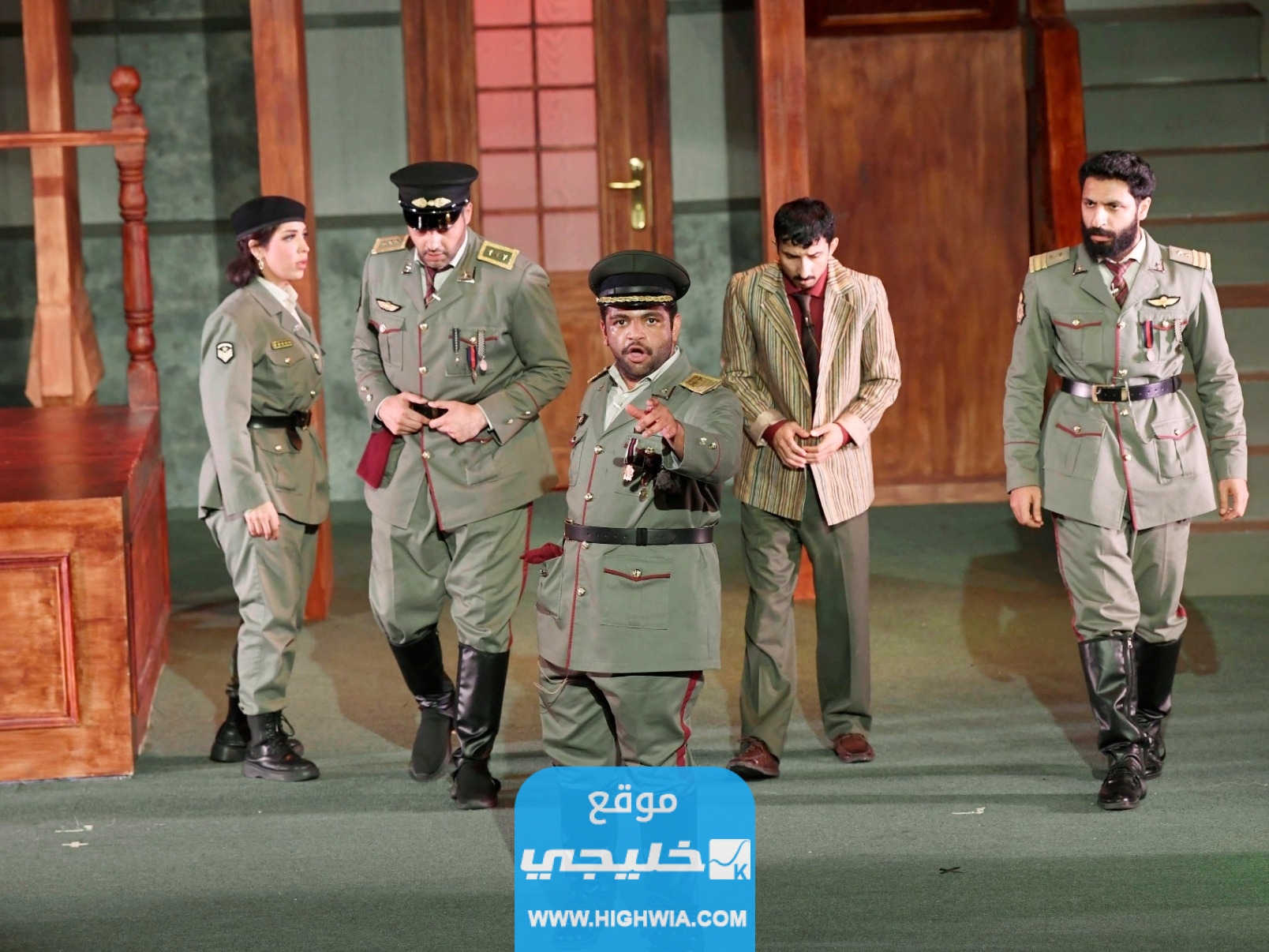 مكان عرض مسرحية المحترمين في قطر