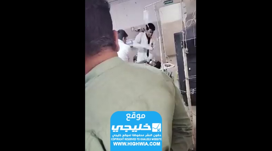 شاهد.. فيديو طبيب هندي يعتدي على مريض بالضرب ويصفعه عدة مرات على وجهه