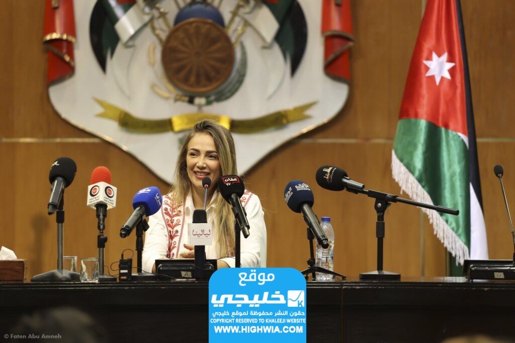 مدة اعتقال اسرائيل للفنانة دلال ابو امنة