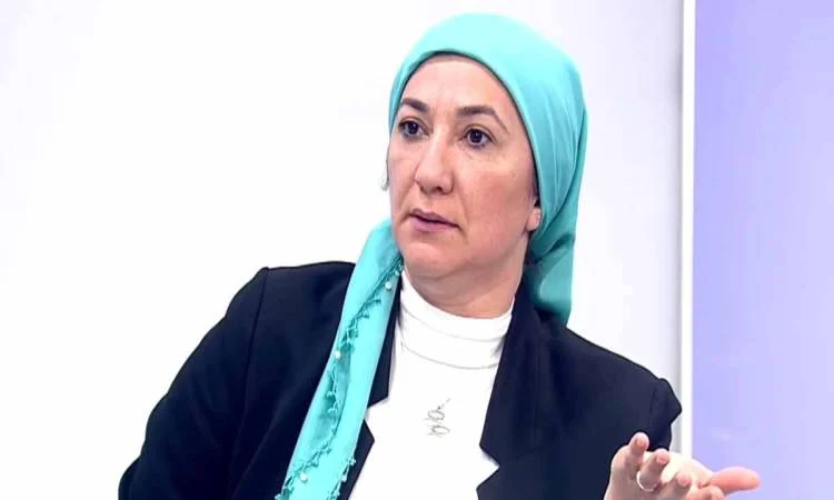 غادة زوجة هشام عبدالله