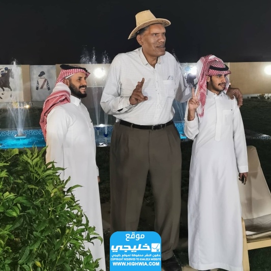 كم عمر غلام شبير العملاق الباكستاني الذي توفي في جدة؟