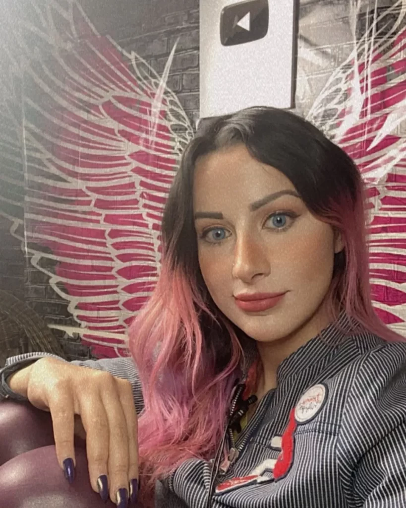 كم عمر شروق سانشاين زوجة الدكتور فود