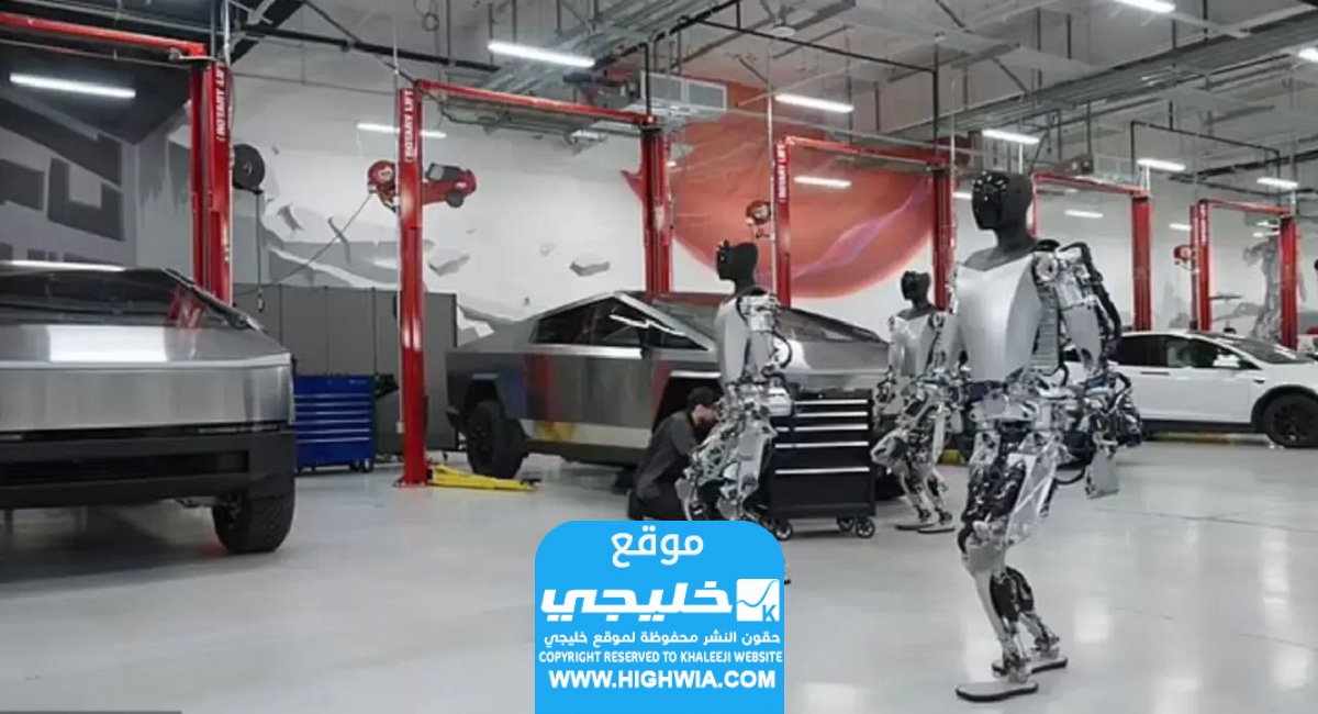 روبوت تسلا يهاجم أحد العاملين ويغرس مخالبه في ظهره