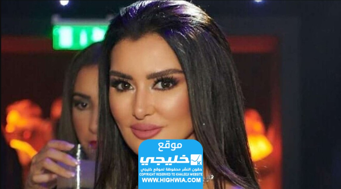 من هو <yoastmark class=