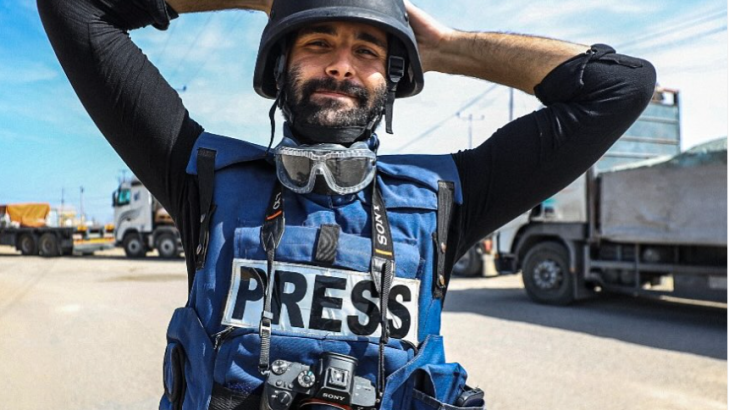 سبب اعتزال معتز عزايزة الصحفي الفلسطيني؛ إليك السبب الحقيقي