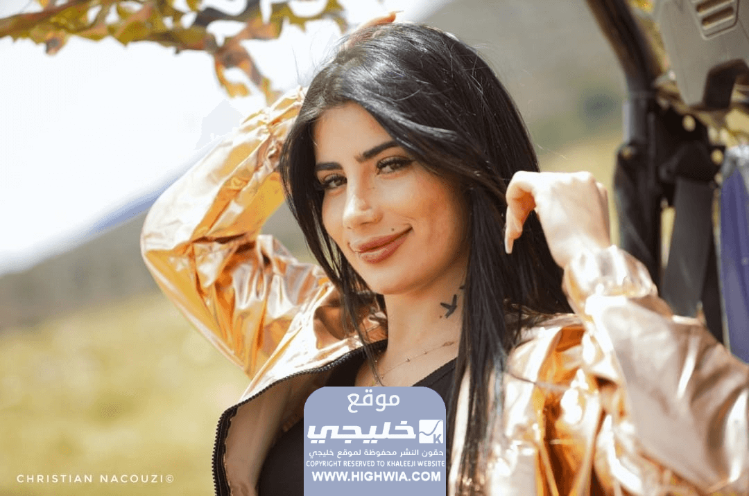 الفتاة التي خان الدكتور فود شروق معها