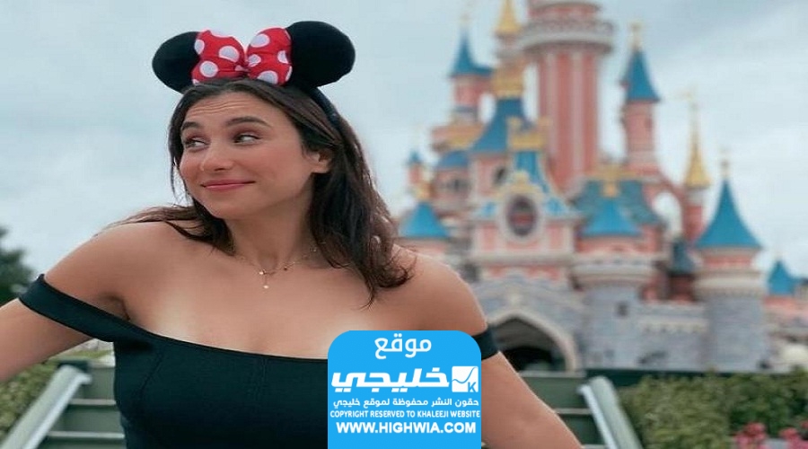 من هي هلا السعيد