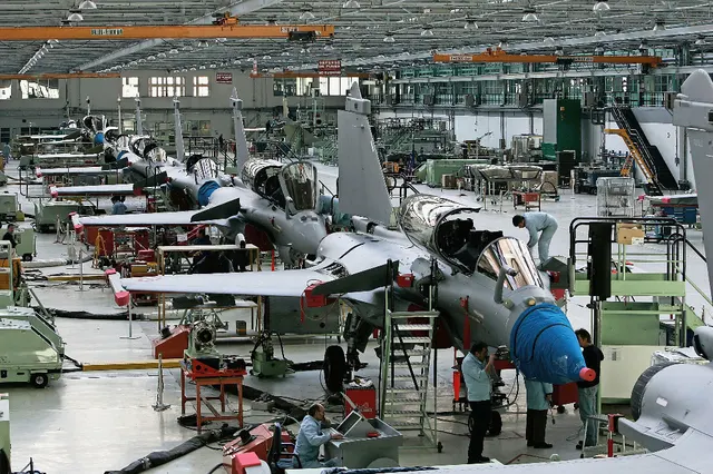 التقديم على مدارس الطيران المدني بعد الإعدادية